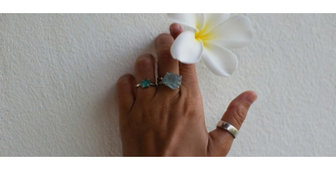 Ces bijoux qui verdissent la peau